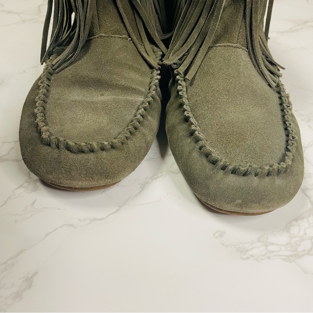 EMU Australia Green Cayote Sheepskin Suede Fringe Mini Boots | Size 8 - Picture 4 of 11